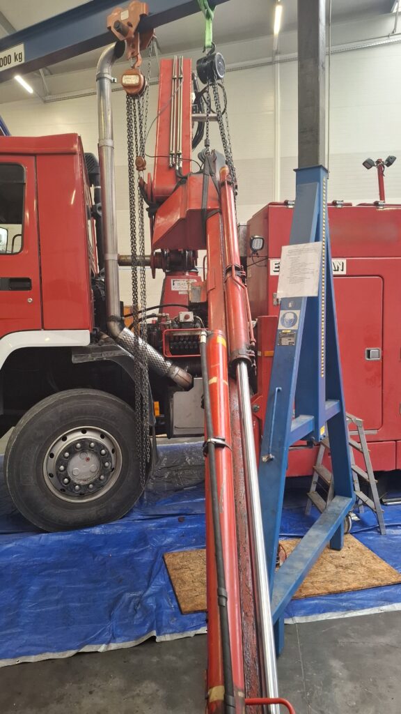 Remont hydrauliki w samochodach strażackich